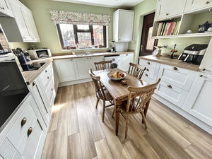 Photo 25- click for photo gallery